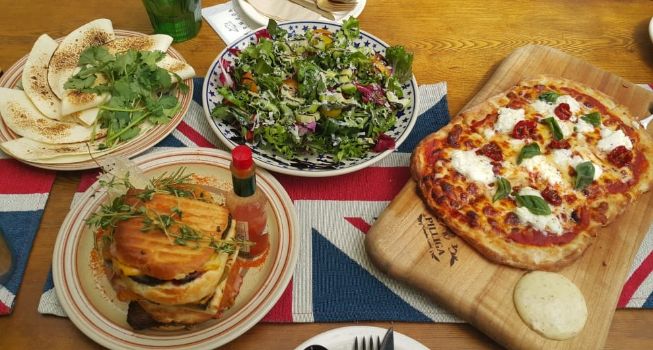 salads, pizzas, pasta dishes, and sandwiches