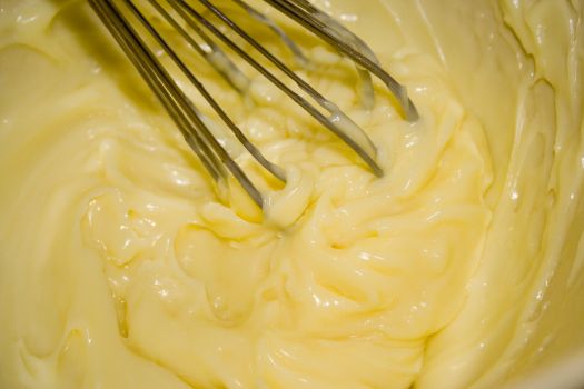 Pros & Cons Of Substituting Mayo In Place Of Eggs