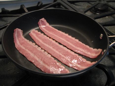 Which Is A Good Way To Eat Turkey Bacon Raw Or Cooked